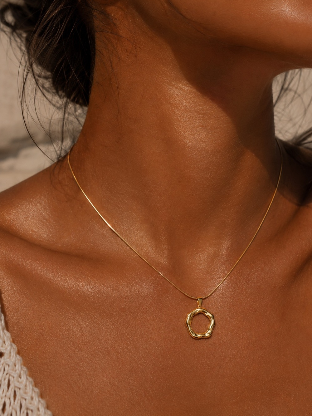 18K Gold Plated Circle Pendant Necklace - Picture 7 of 9